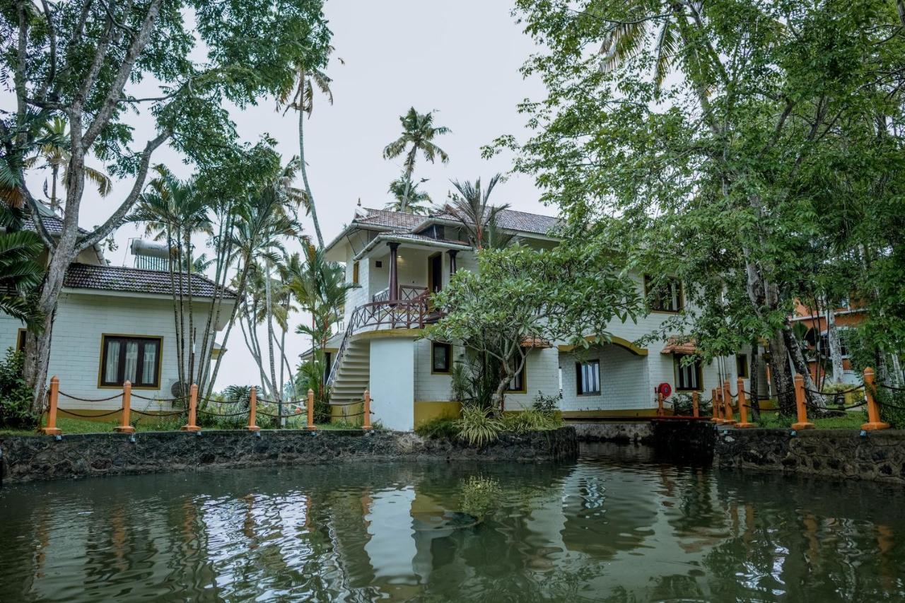 Hotel The World Backwaters, Alleppey Kumarakom Exterior foto